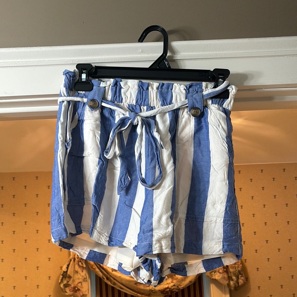 American eagle Blue and White High Waist Shorts with Tie Belt